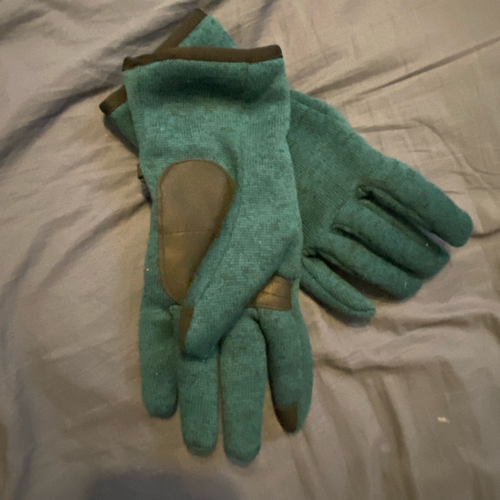 Winter gloves